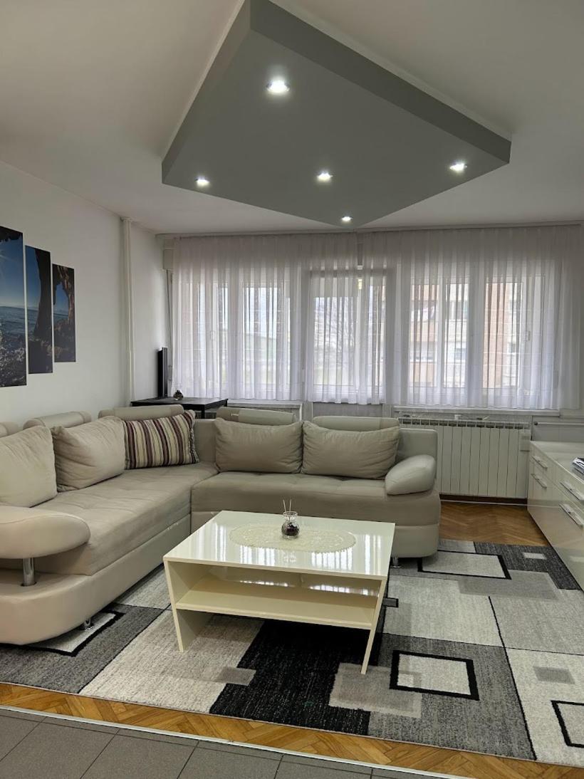 Apartmán Tina Karlovac Exteriér fotografie