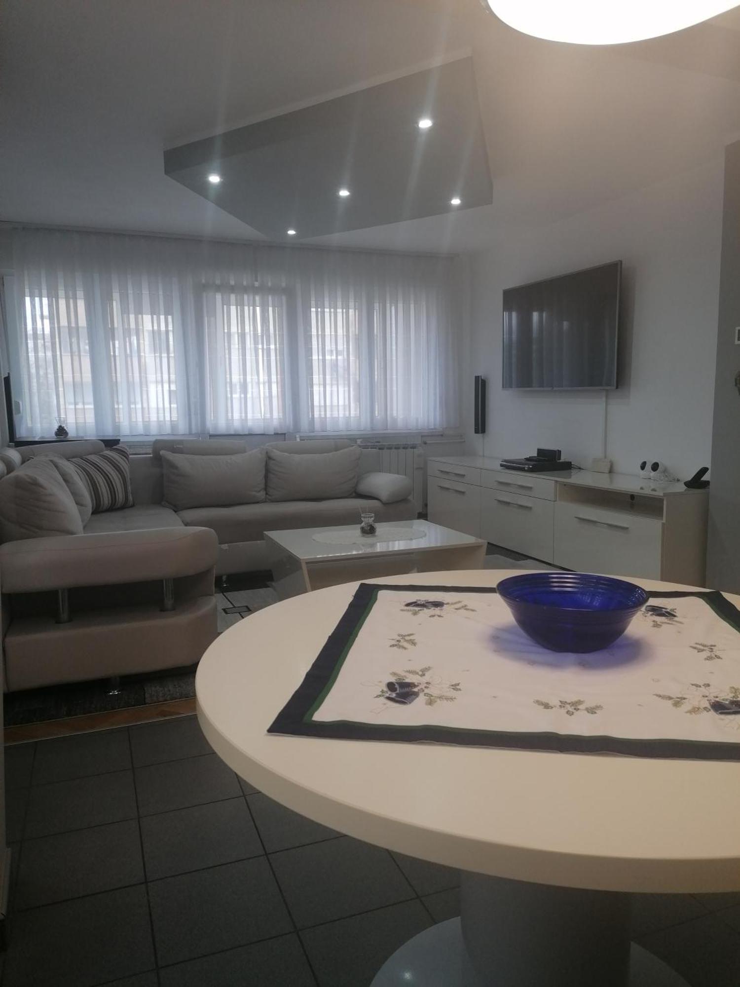 Apartmán Tina Karlovac Exteriér fotografie